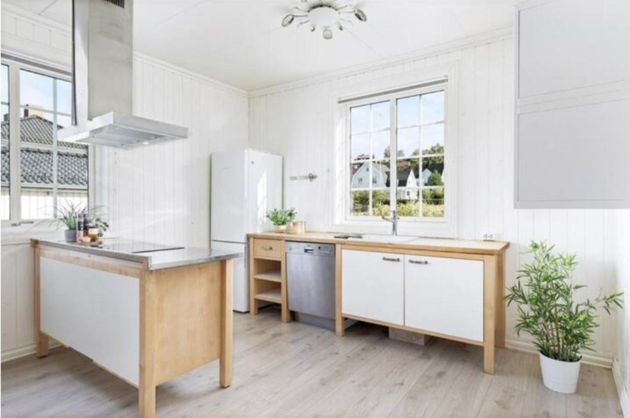 Appartamento Lys Og Sentral Leilighet Med Terrasse Og Hage Lillehammer Esterno foto
