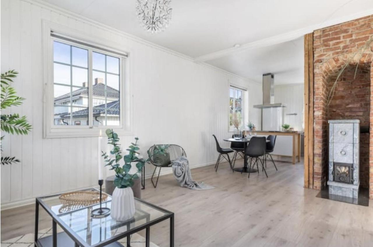 Appartamento Lys Og Sentral Leilighet Med Terrasse Og Hage Lillehammer Esterno foto